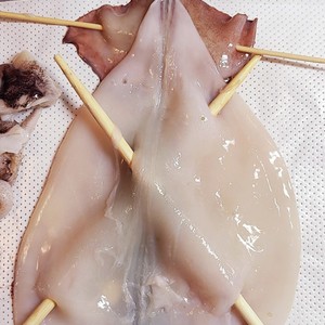 これで完璧 丸まらないイカ一夜干し焼き方 レシピ 作り方 By Kouayaa クックパッド 簡単おいしいみんなのレシピが353万品