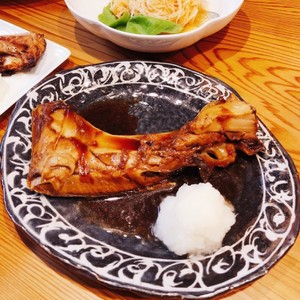 マグロのカマの煮付け レシピ 作り方 By ばぁばまんま クックパッド 簡単おいしいみんなのレシピが357万品