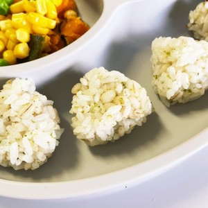 青のりチーズ鰹節おにぎり離乳食幼児食にも レシピ 作り方 By ぽんズちゃん クックパッド 簡単おいしいみんなのレシピが353万品