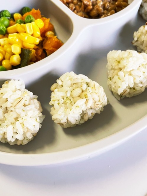 青のりチーズ鰹節おにぎり離乳食幼児食にも レシピ 作り方 By ぽんズちゃん クックパッド 簡単おいしいみんなのレシピが375万品