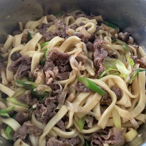 すき焼き風うどん レシピ 作り方 By 麻 クックパッド 簡単おいしいみんなのレシピが353万品