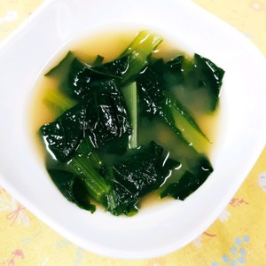 No1味噌汁 シャキシャキ小松菜お味噌汁 レシピ 作り方 By くまちゃん クックパッド 簡単おいしいみんなのレシピが364万品