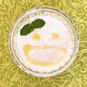 ヨーグルトとはちみつで お絵描き レシピ 作り方 By 猫好きなひと クックパッド 簡単おいしいみんなのレシピが349万品