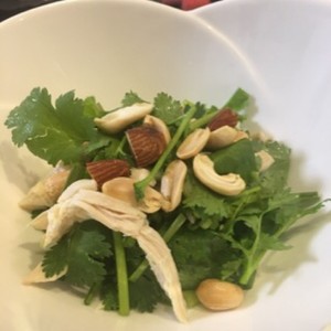蒸し鶏とパクチーのサラダ レシピ 作り方 By ｸﾏﾘｴ クックパッド 簡単おいしいみんなのレシピが360万品