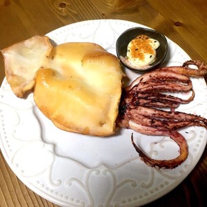 これで完璧 丸まらないイカ一夜干し焼き方 レシピ 作り方 By Kouayaa クックパッド 簡単おいしいみんなのレシピが353万品