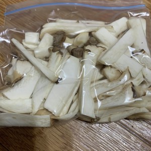 エリンギの冷凍保存法 レシピ 作り方 By こーあおひなそら クックパッド 簡単おいしいみんなのレシピが357万品