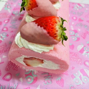 うさぎのストロベリーロールケーキ キーホルダー フェイクスイーツ www ...