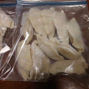 まとめて保存 手作り餃子の冷凍保存方法 レシピ 作り方 By ぶたさんず クックパッド 簡単おいしいみんなのレシピが355万品