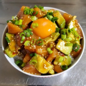 我が家で人気のさっぱりサーモンユッケ レシピ 作り方 By かおりん クックパッド 簡単おいしいみんなのレシピが359万品