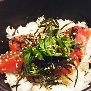 鮪のプロ直伝 マグロ漬け丼に 漬けタレ レシピ 作り方 By Sonomi クックパッド 簡単おいしいみんなのレシピが353万品