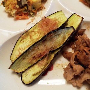 家事ヤロウ 魚焼きグリルで絶品焼き野菜 レシピ 作り方 By ごーるでんきゃっする クックパッド 簡単おいしいみんなのレシピが354万品