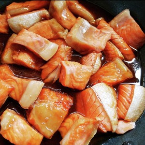 鮭のあら 甘辛煮 レシピ 作り方 By Wakaokayu クックパッド 簡単おいしいみんなのレシピが354万品