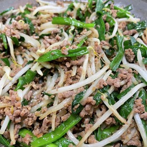 ニラもやしの肉みそ炒め レシピ 作り方 By りぇo クックパッド 簡単おいしいみんなのレシピが354万品