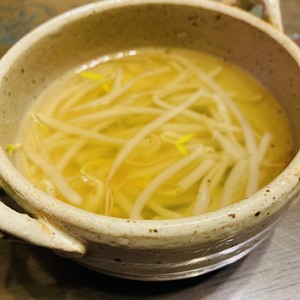 もやし コンソメ バジル 簡単洋風スープ レシピ 作り方 By Kanaconut クックパッド 簡単おいしいみんなのレシピが353万品