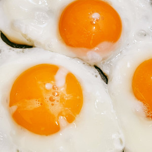 黄身だけ半熟 きれい 裏技 目玉焼き レシピ 作り方 By Mariybis クックパッド 簡単おいしいみんなのレシピが356万品