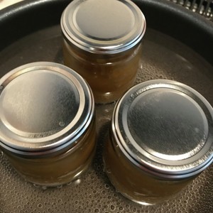 イチゴジャムと保存瓶の真空方法 レシピ 作り方 By りき食堂 クックパッド 簡単おいしいみんなのレシピが353万品