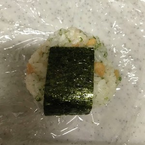 天かすと青のりおにぎり 悪魔のおにぎり レシピ 作り方 By Mtg クックパッド 簡単おいしいみんなのレシピが353万品