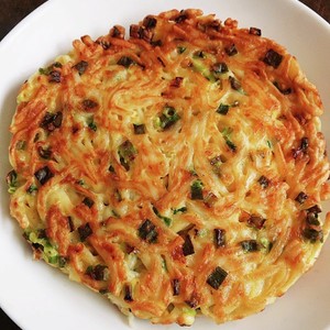 余ったうどんでつまみお焼き レシピ 作り方 By Santababy クックパッド 簡単おいしいみんなのレシピが360万品