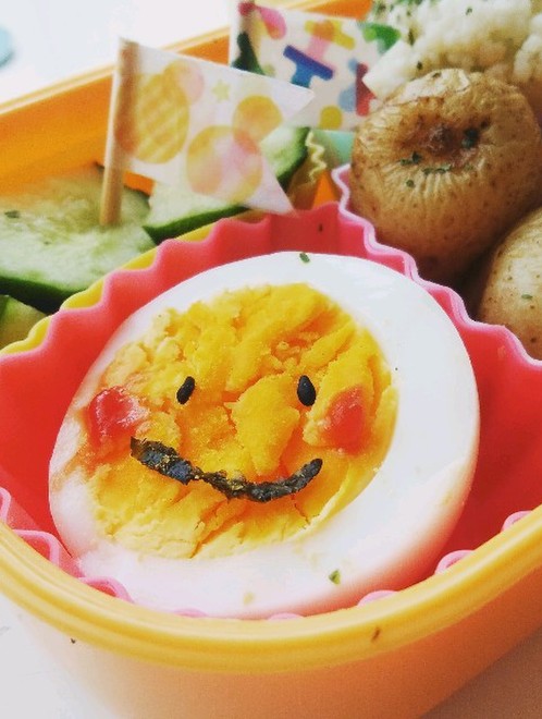 ゆで卵deニコニコ スマイルキャラ弁 レシピ 作り方 By Mai Mai クックパッド 簡単おいしいみんなのレシピが375万品