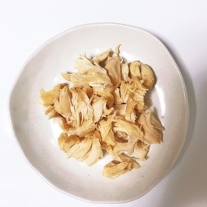 ささみ レンジで爆発しない蒸し方 解凍 レシピ 作り方 By ぶるーぽぴー クックパッド 簡単おいしいみんなのレシピが359万品