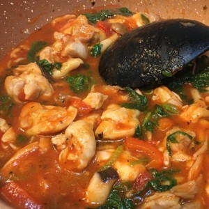 クラシコトマトソースで鶏もも肉のトマト煮 レシピ 作り方 By アナベリー クックパッド 簡単おいしいみんなのレシピが356万品