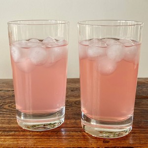 ルバーブジュース 真っ赤なルバーブ レシピ 作り方 By ルバーブの島田農園 クックパッド 簡単おいしいみんなのレシピが371万品