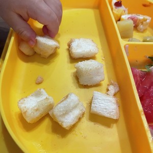 離乳食 後期 楽チンてづかみ食パン レシピ 作り方 By 彩悠のママ クックパッド 簡単おいしいみんなのレシピが360万品