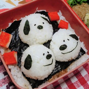 丸おにぎりで簡単 スヌーピーのキャラ弁 レシピ 作り方 By プティママン クックパッド 簡単おいしいみんなのレシピが358万品