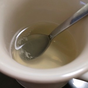 めっちゃ効く 喉の痛みに濃い蜂蜜レモン レシピ 作り方 By ぱつ えり クックパッド 簡単おいしいみんなのレシピが353万品