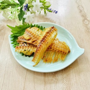 魚の骨煎餅 レシピ 作り方 By ゆるキャラママ クックパッド 簡単おいしいみんなのレシピが359万品