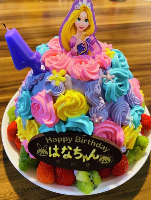 簡単ドームケーキ エルサのドールケーキ レシピ 作り方 By ｋａｔｏｃｈｉｒｉ クックパッド 簡単おいしいみんなのレシピが375万品