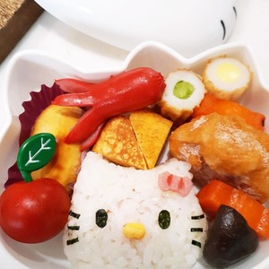 簡単 キティちゃんおにぎり キャラ弁 レシピ 作り方 By Koushu クックパッド 簡単おいしいみんなのレシピが366万品