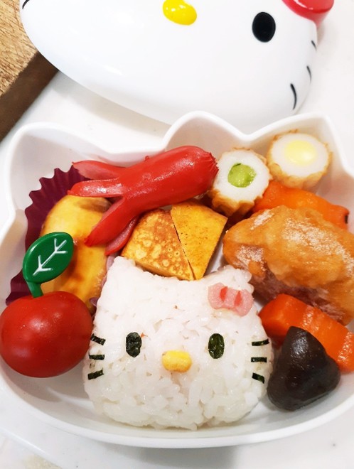 簡単 キティちゃんおにぎり キャラ弁 レシピ 作り方 By Koushu クックパッド 簡単おいしいみんなのレシピが374万品