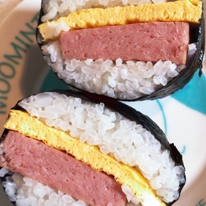 ポーク卵おにぎり 沖縄版スパムむすび レシピ 作り方 By かえる 環太平洋 クックパッド 簡単おいしいみんなのレシピが354万品