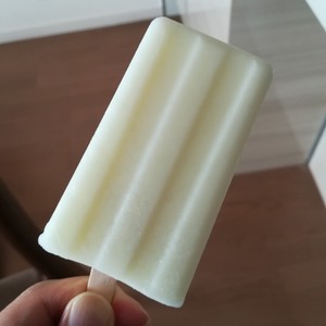 簡単 カルピスミルク味のアイスキャンディ レシピ 作り方 By ぽにえ クックパッド 簡単おいしいみんなのレシピが355万品