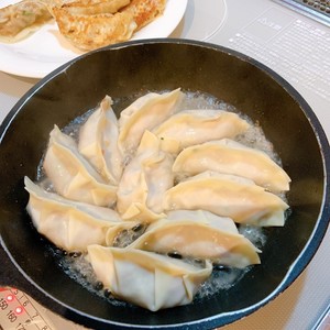 臭くないからお弁当にも入れれる旨ぎょうざ レシピ 作り方 By コロママ クックパッド 簡単おいしいみんなのレシピが358万品