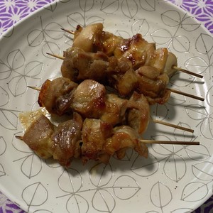 オーブンで焼く焼鳥の作り方 塩 たれ レシピ 作り方 By Miella クックパッド 簡単おいしいみんなのレシピが354万品