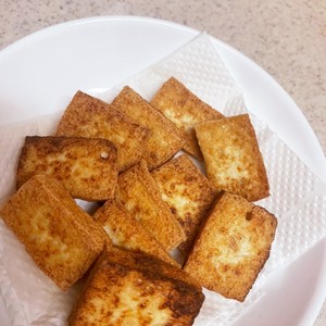 揚げたて最高 木綿豆腐で手作り油揚げ レシピ 作り方 By Zakkiim クックパッド 簡単おいしいみんなのレシピが359万品