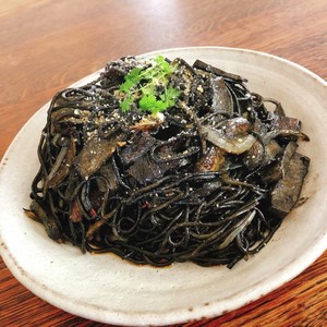 イカ墨パスタ 市販ペーストで手軽ランチ レシピ 作り方 By Putimiko クックパッド 簡単おいしいみんなのレシピが359万品