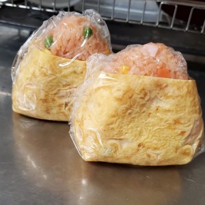 簡単 きれいに巻ける オムライスおにぎり レシピ 作り方 By Konomiiiii クックパッド 簡単おいしいみんなのレシピが373万品
