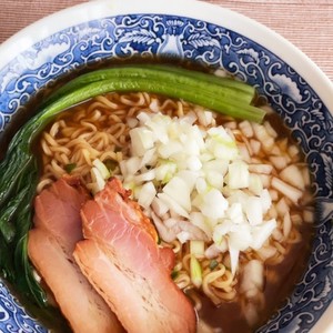 きざみ新玉ねぎしょうゆラーメン レシピ 作り方 By サッポロ一番 クックパッド 簡単おいしいみんなのレシピが359万品
