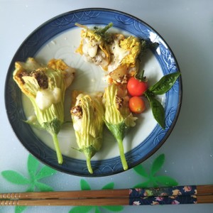 ここも可食部 かぼちゃの花はイタリアン レシピ 作り方 By Maasan クックパッド 簡単おいしいみんなのレシピが357万品