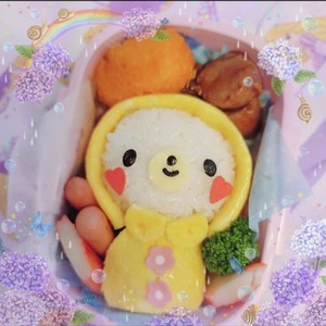 キャラ弁 梅雨に雨がっぱの女の子 レシピ 作り方 By あやぴよこ クックパッド 簡単おいしいみんなのレシピが358万品