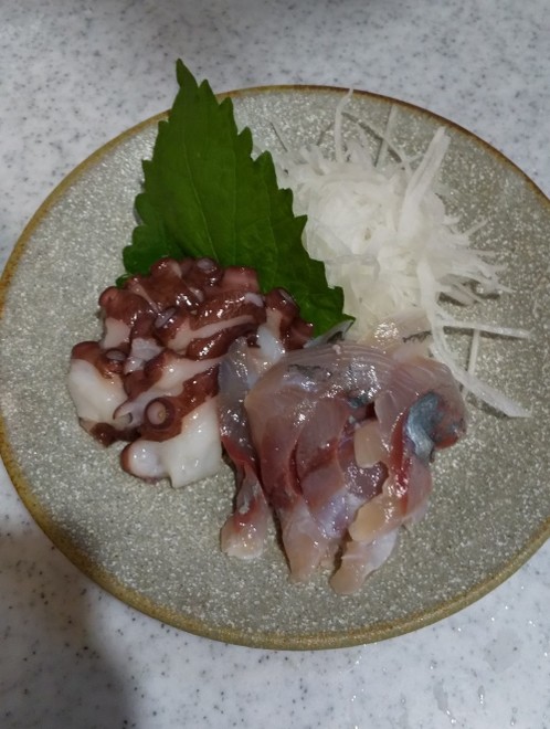 ワカシの刺身 三枚おろし レシピ 作り方 By 藤井２１ クックパッド 簡単おいしいみんなのレシピが373万品