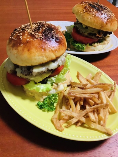 カリカリに焼いたフライドポテトのレシピ