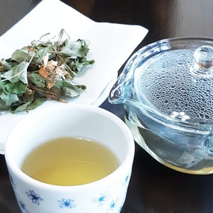 どくだみの花が咲いたら どくだみ茶 レシピ 作り方 By Yhiroko クックパッド 簡単おいしいみんなのレシピが359万品