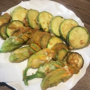 サクフワ 花ズッキーニのフリット レシピ 作り方 By Farmroots クックパッド 簡単おいしいみんなのレシピが367万品