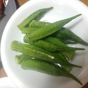 うますぎ オクラの素揚げ レシピ 作り方 By Lisaまる子 クックパッド 簡単おいしいみんなのレシピが360万品