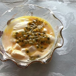 パッションフルーツの美味しい食べ方 レシピ 作り方 By エムたん クックパッド 簡単おいしいみんなのレシピが358万品
