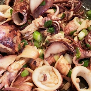 ボイルヤリイカのニンニク醤油炒め レシピ 作り方 By Gaito クックパッド 簡単おいしいみんなのレシピが364万品